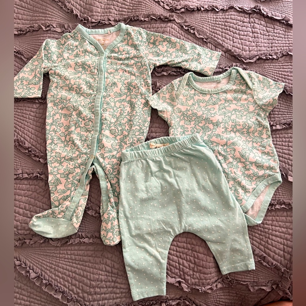 Jessica Simpson Baby set